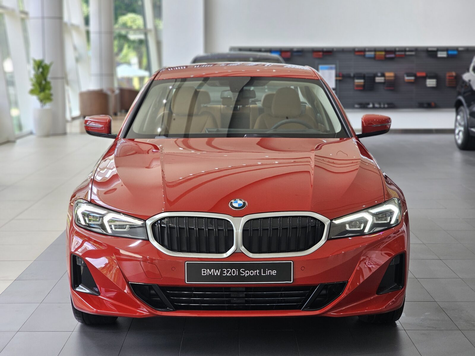 320i
