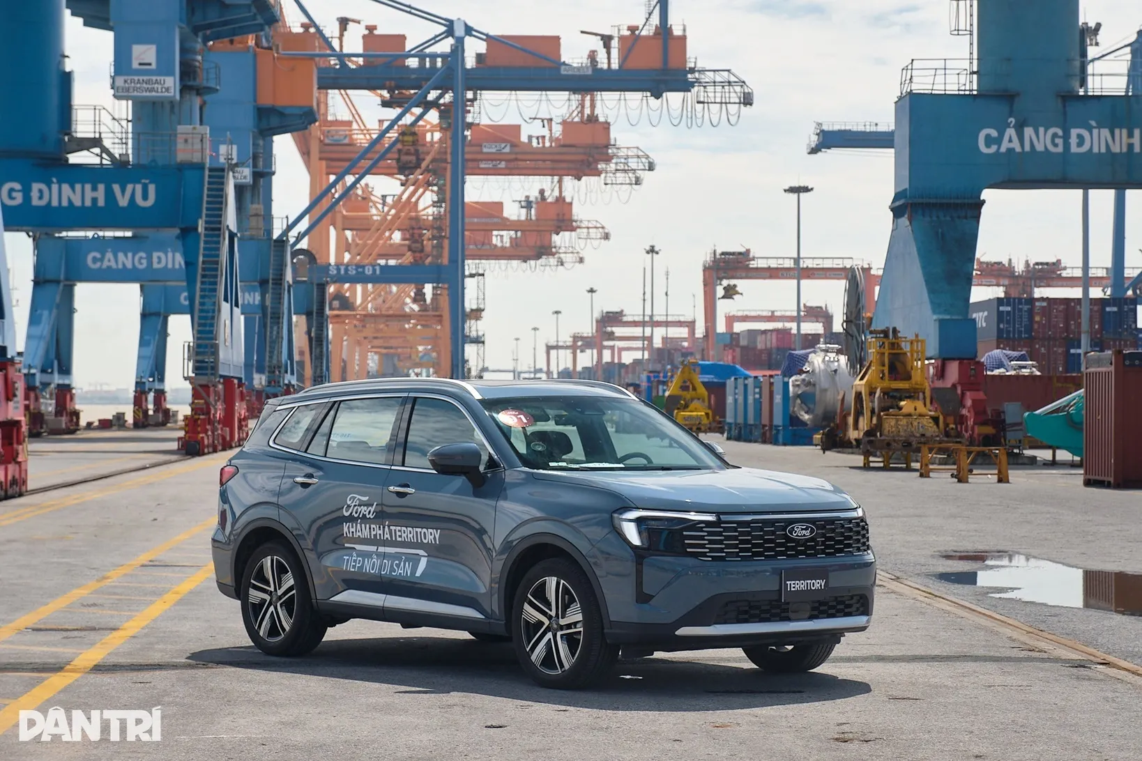 Ford Mustang Mach-E giảm sốc, Territory chốt giá mới cạnh tranh hơn CX-5