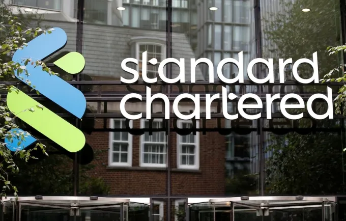 Standard Chartered cắt hơn 7.000 việc làm, đẩy mạnh ứng dụng AI