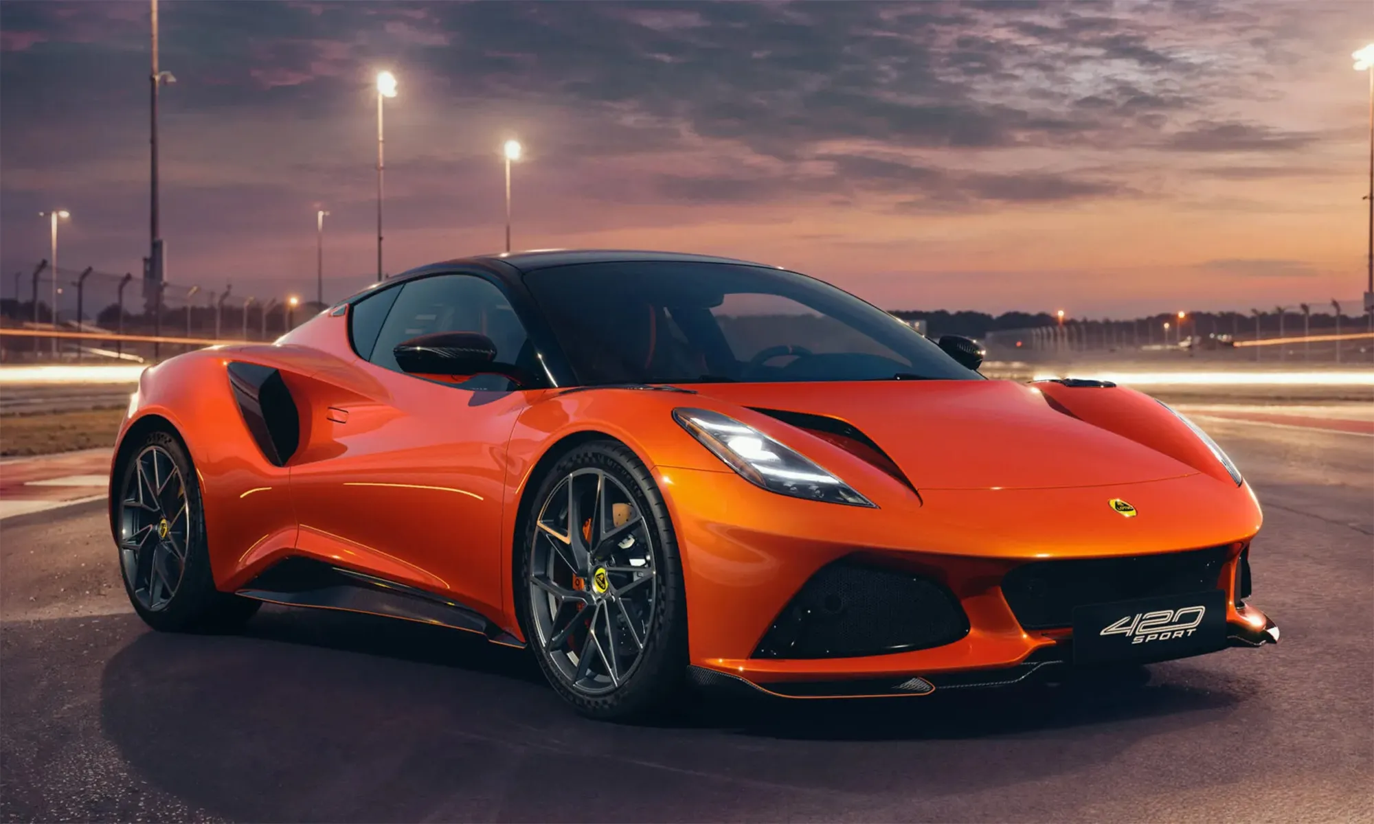 Lotus Emira 420 Sport: Mạnh hơn, nhẹ hơn, tốc độ đỉnh cao