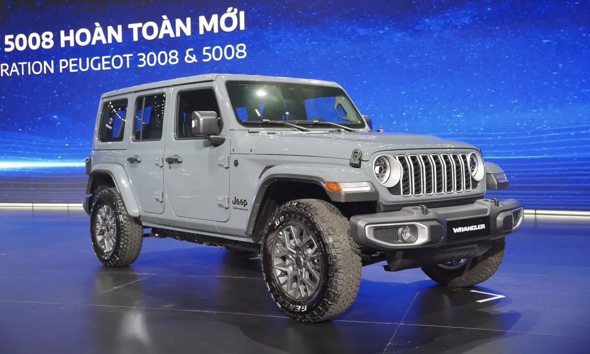 Jeep Wrangler 2026 đầu tiên về Việt Nam, giá từ 3 tỷ đồng, rẻ hơn trước 700 triệu