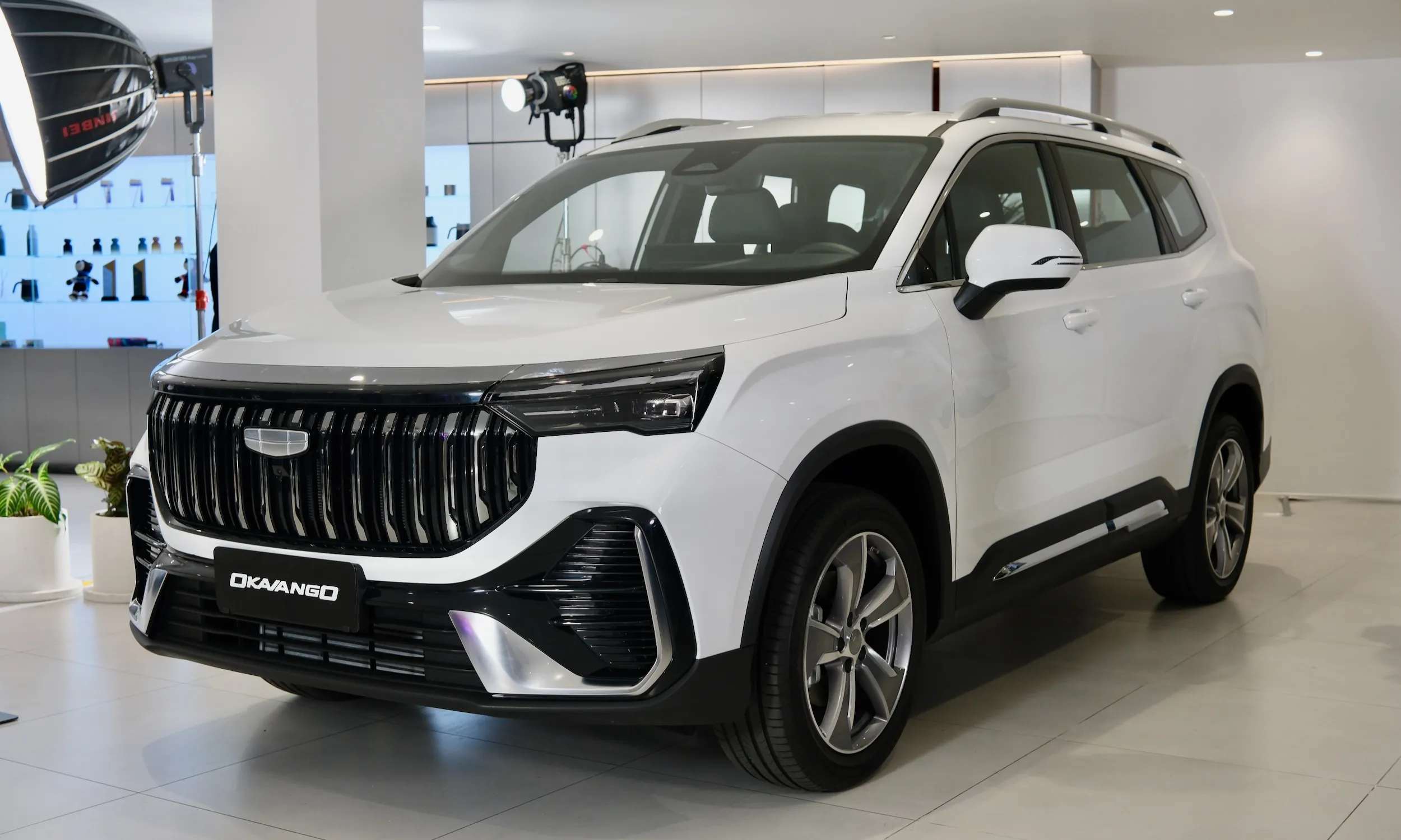 Geely Okavango ra mắt: SUV 7 chỗ giá 'hời' từ 739 triệu đồng