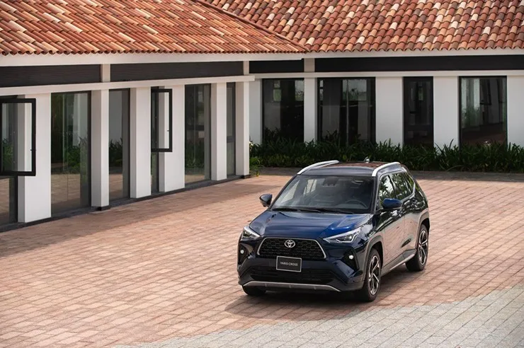 Toyota Yaris Cross tháng 6/2026: Giá lăn bánh, ưu đãi 50% phí trước bạ