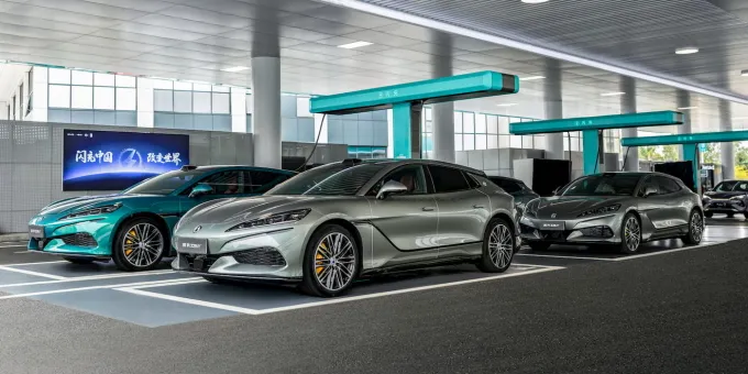 BYD: Trạm sạc xe điện 5 phút, thách thức Tesla toàn cầu