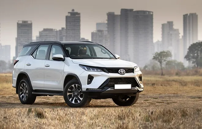 Giá Toyota Fortuner 2026: Cập Nhật Mới Nhất, Thông Số & Ưu Đãi