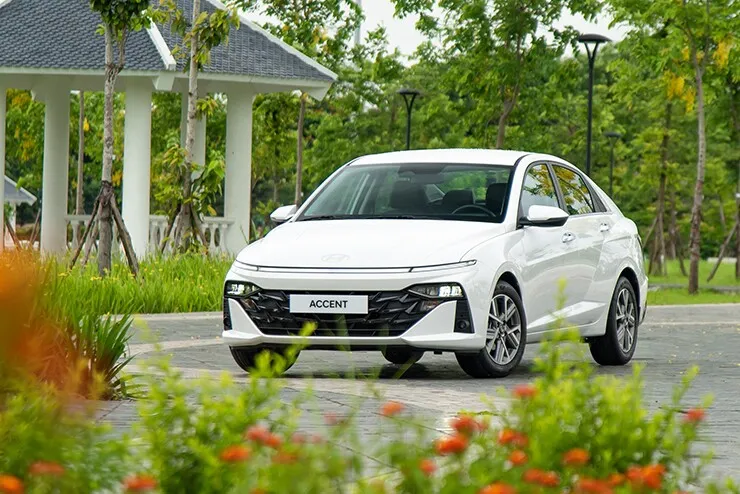 Hyundai Accent 2026: Giá lăn bánh, ưu đãi và thông số chi tiết