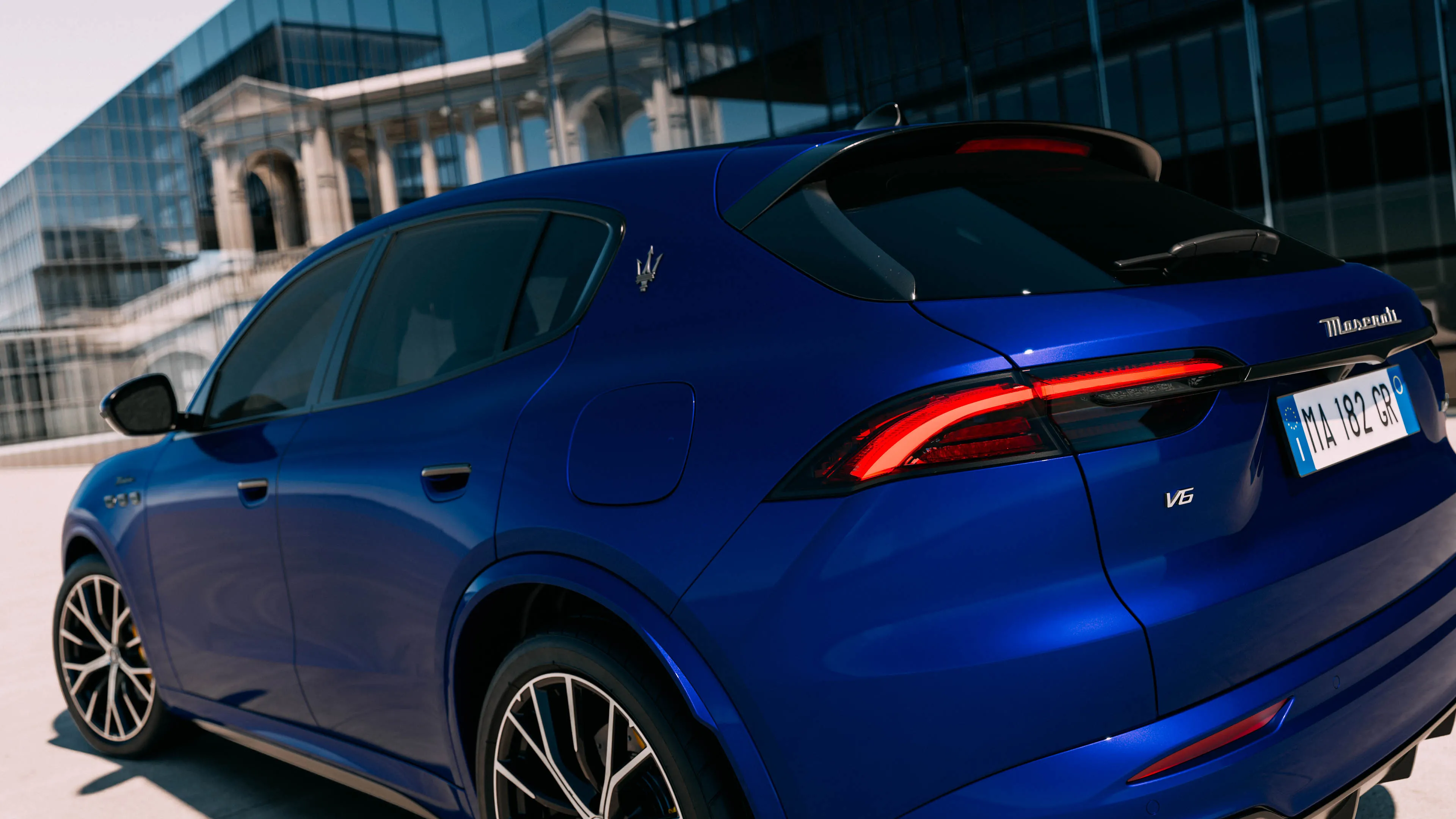 Maserati hé lộ mẫu xe Grecale V6 sắp được phân phối tại Việt Nam