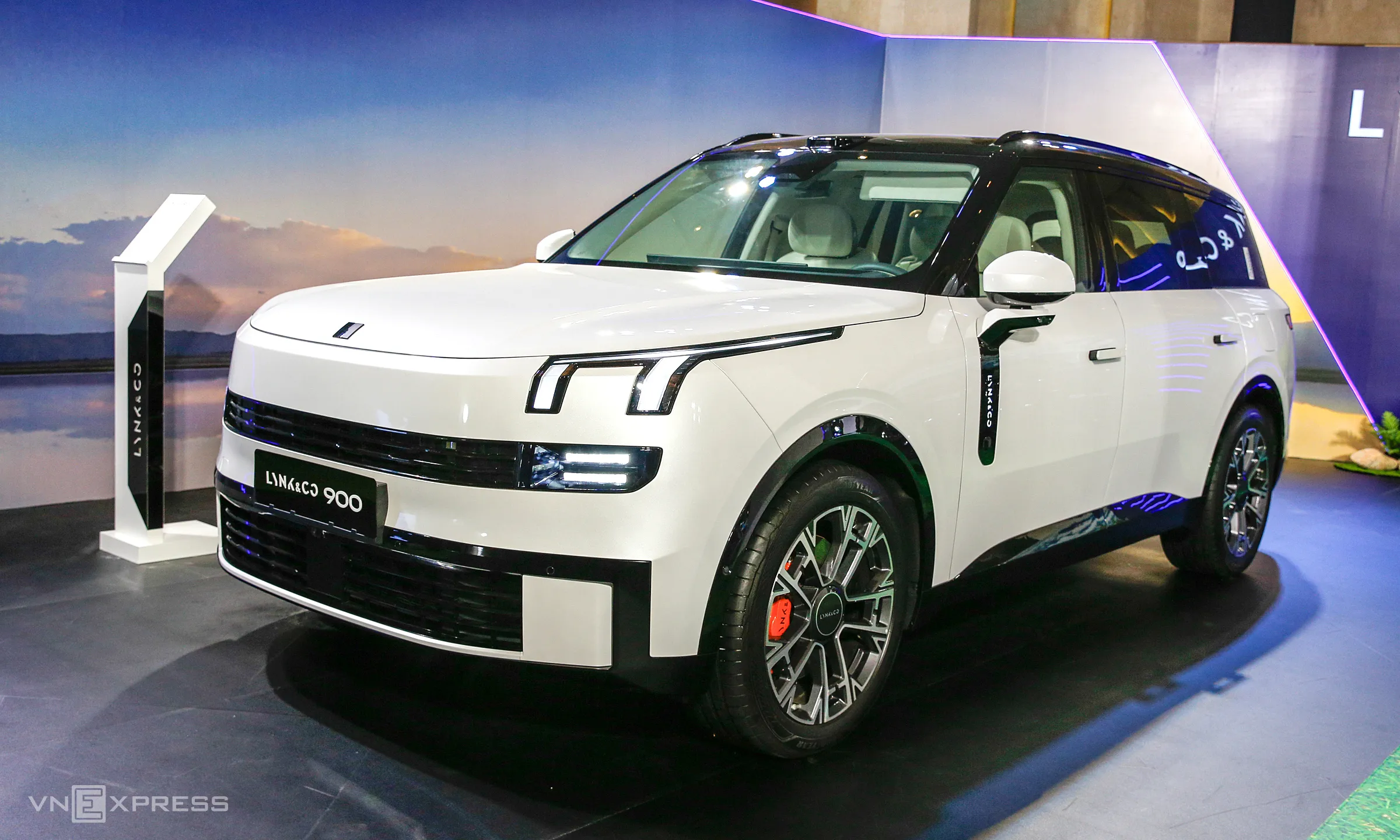 Lynk & Co 900 ra mắt: SUV 6 chỗ giá 3,069 tỷ, tiện nghi và công nghệ Volvo