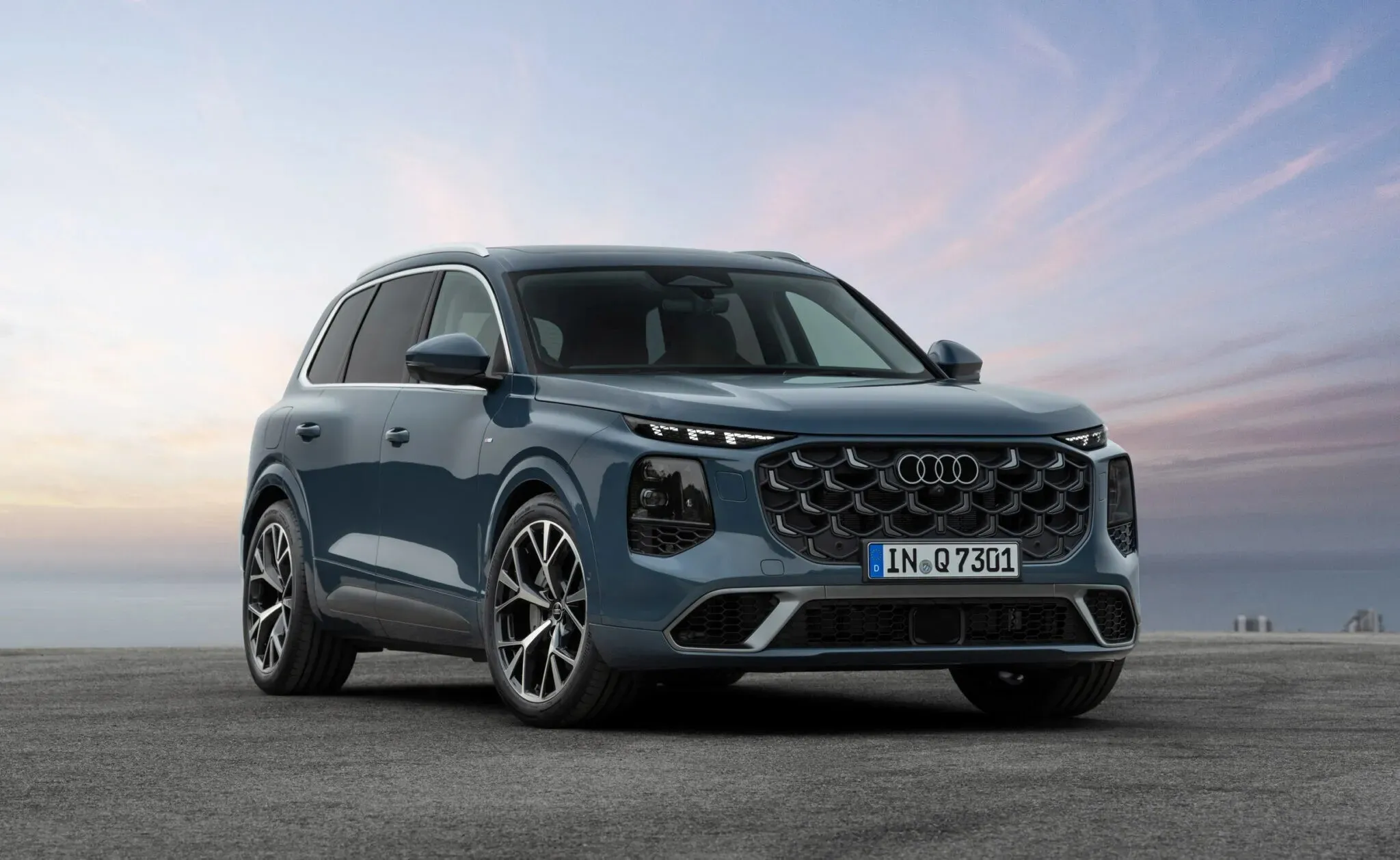 Audi Q7 thế hệ mới: SUV hạng sang lột xác với công nghệ chiếu sáng đỉnh cao