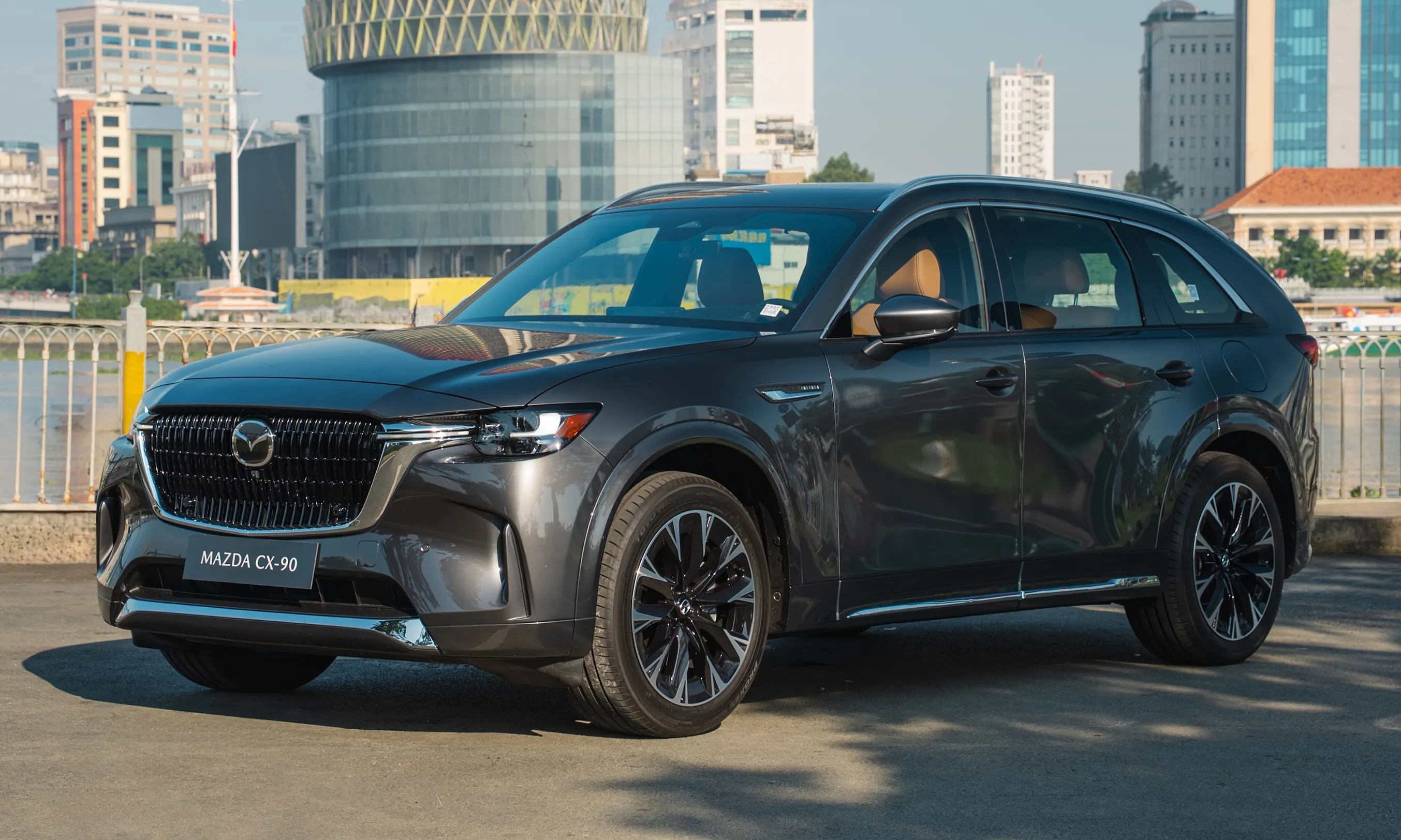 Mazda CX-90 2023: SUV 7 chỗ Nhật giá từ 1,9 tỷ, công nghệ đỉnh cao