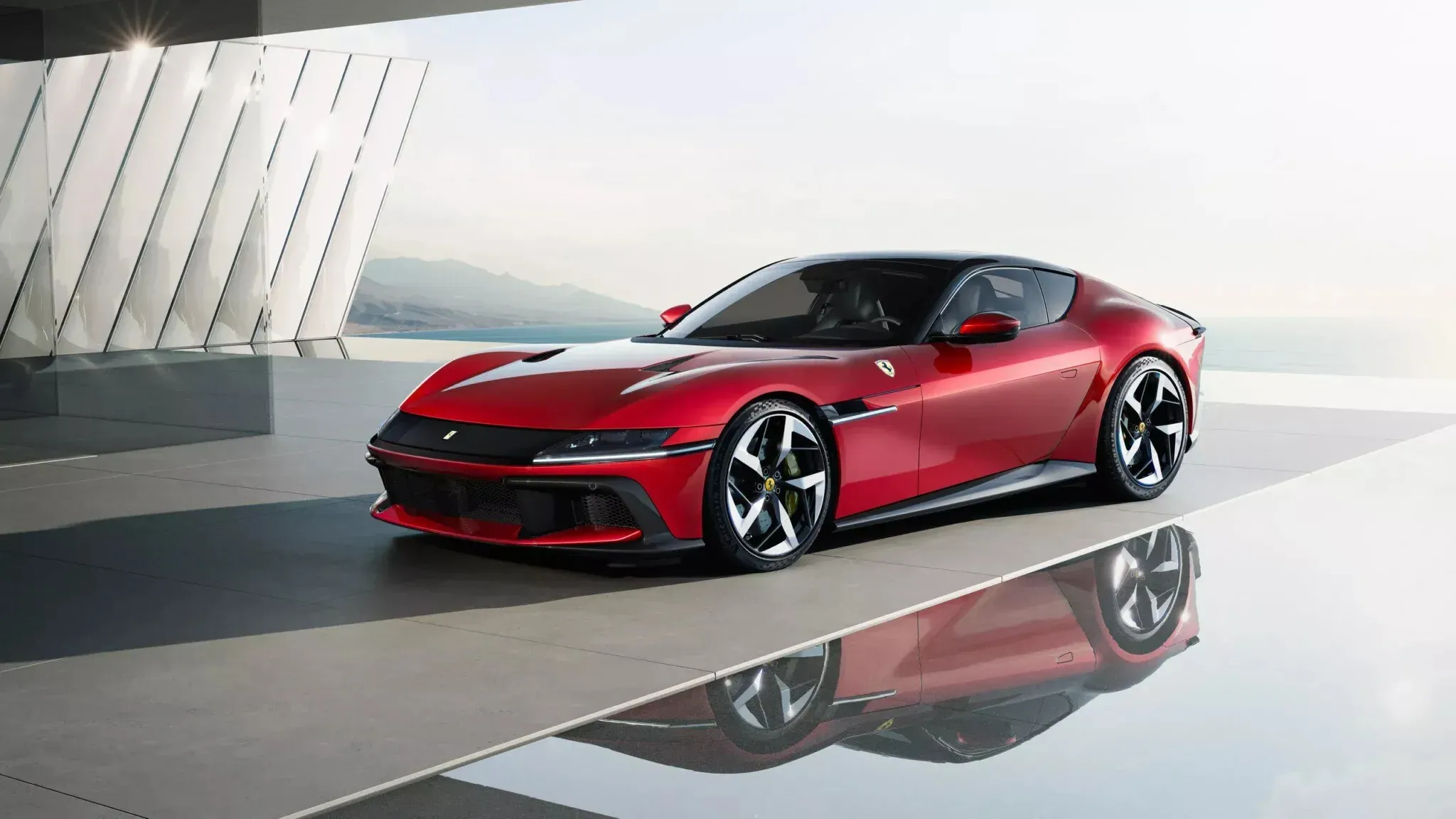 Ferrari Tái Sinh Hộp Số Sàn Trên Siêu Xe 12Cilindri Ra Mắt Tháng 7