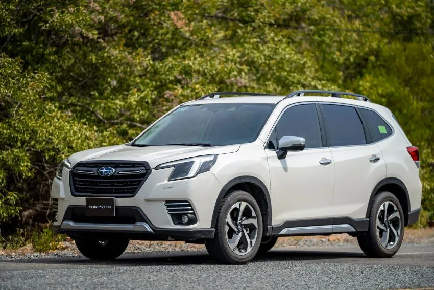 Subaru Forester giảm sâu 360 triệu đồng tháng 7/2026