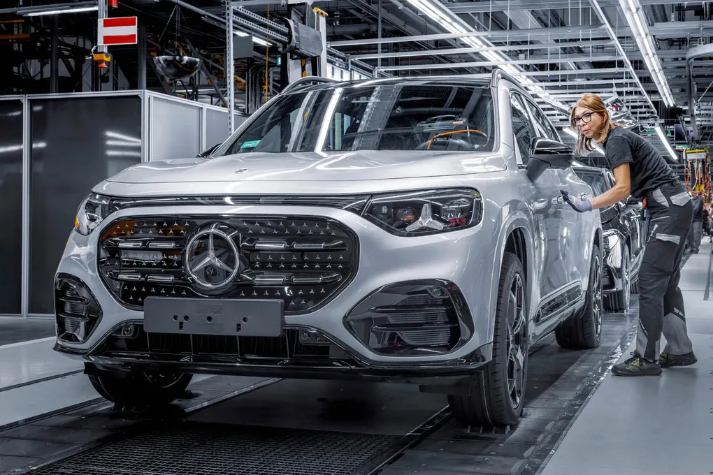 Mercedes và Cuộc Chuyển Dịch Sản Xuất: Hungary Lên Ngôi, Đức Thắt Chặt Chi Phí