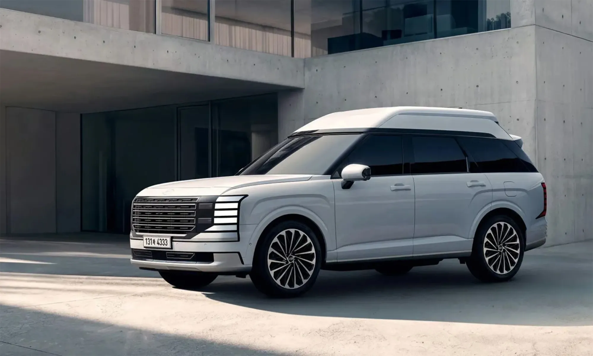 Hyundai Palisade Hybrid 2027 ra mắt: Giá từ 32.300 USD, thêm bản trần cao
