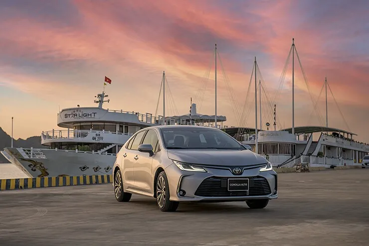 Giá Toyota Corolla Altis 2026: Cập nhật mới nhất tháng 9, đủ phiên bản