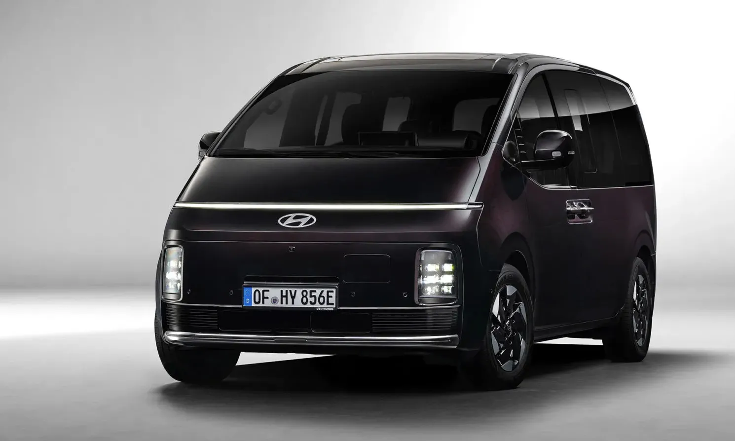 Hyundai Staria Electric ra mắt châu Âu: Đối thủ đáng gờm của VW ID. Buzz