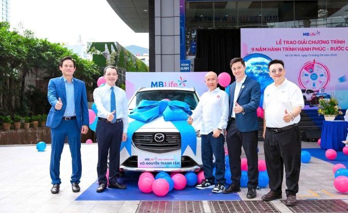 Bảo hiểm MB Life trao thưởng ôtô cho khách hàng (Bản sao) (Bản sao) (Bản sao)