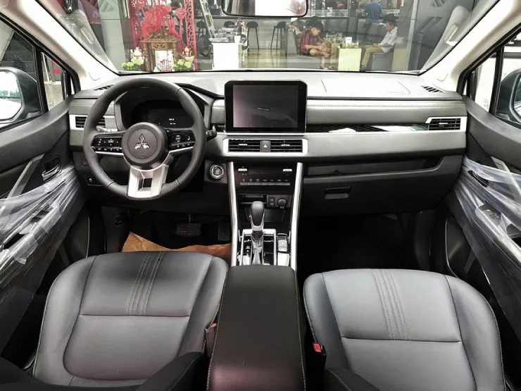 So sánh hai dòng xe MPV Mitsubishi Xpander và Suzuki XL7 Hybrid - 5