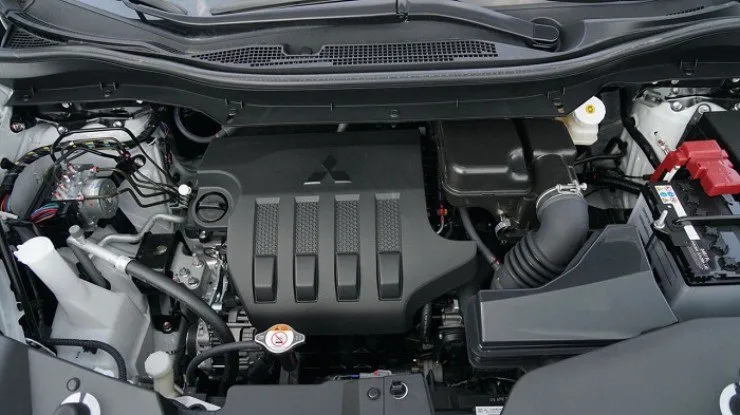 So sánh hai dòng xe MPV Mitsubishi Xpander và Suzuki XL7 Hybrid - 8