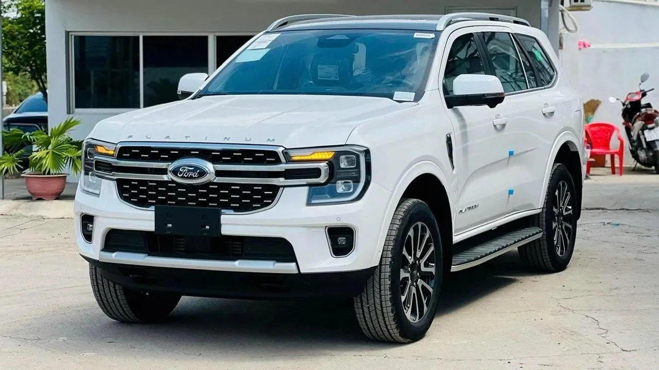 Khối động cơ 2.3L EcoBoost trên xe Ford quốc tế cho công suất khoảng 280 mã lực.