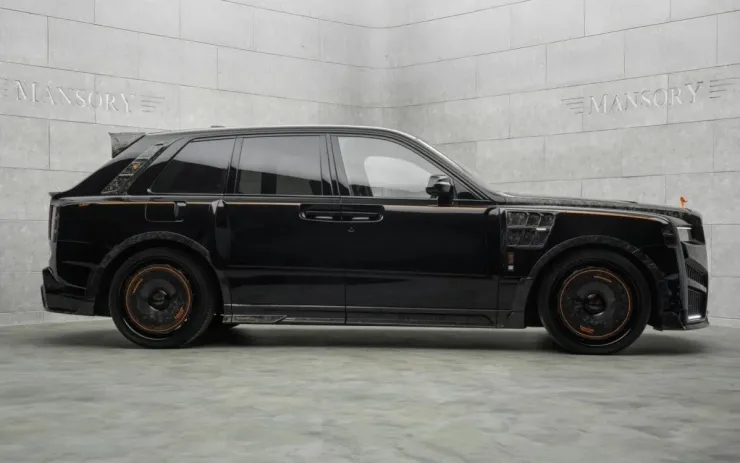 Rolls-Royce Cullinan “lột xác” với bản độ Mansory Emperor Signature - 5