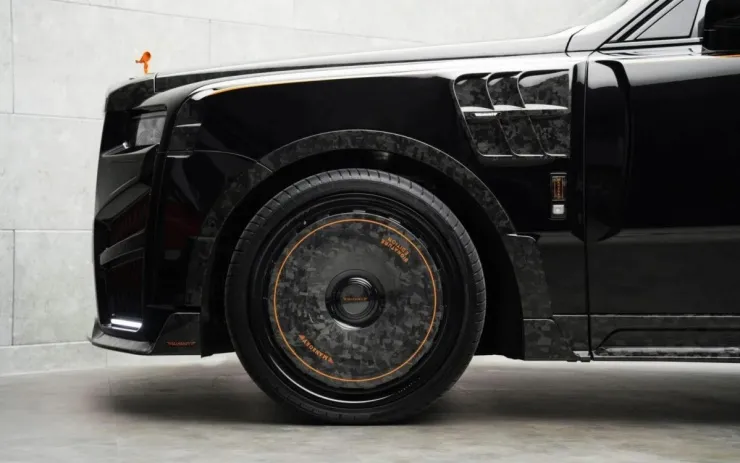 Rolls-Royce Cullinan “lột xác” với bản độ Mansory Emperor Signature - 6