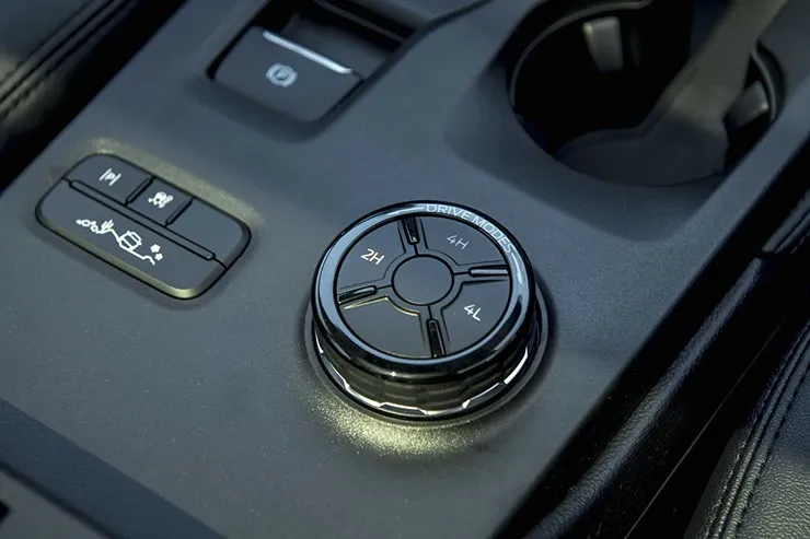 Giá xe Ford Everest niêm yết và lăn bánh tháng 5/2026 - 9