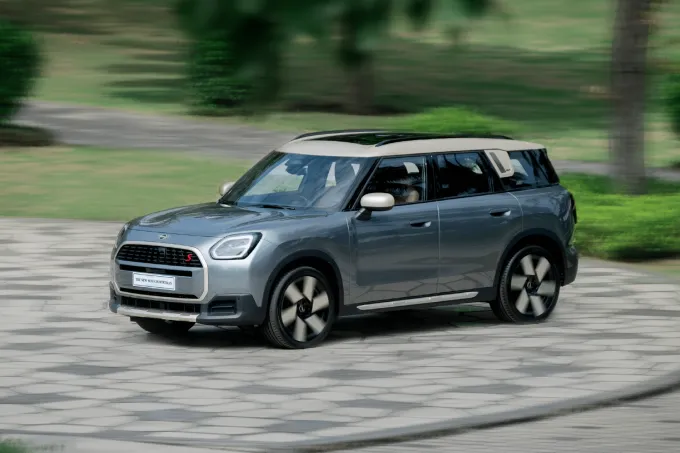 MINI Countryman trên đường phố. Ảnh: MINI