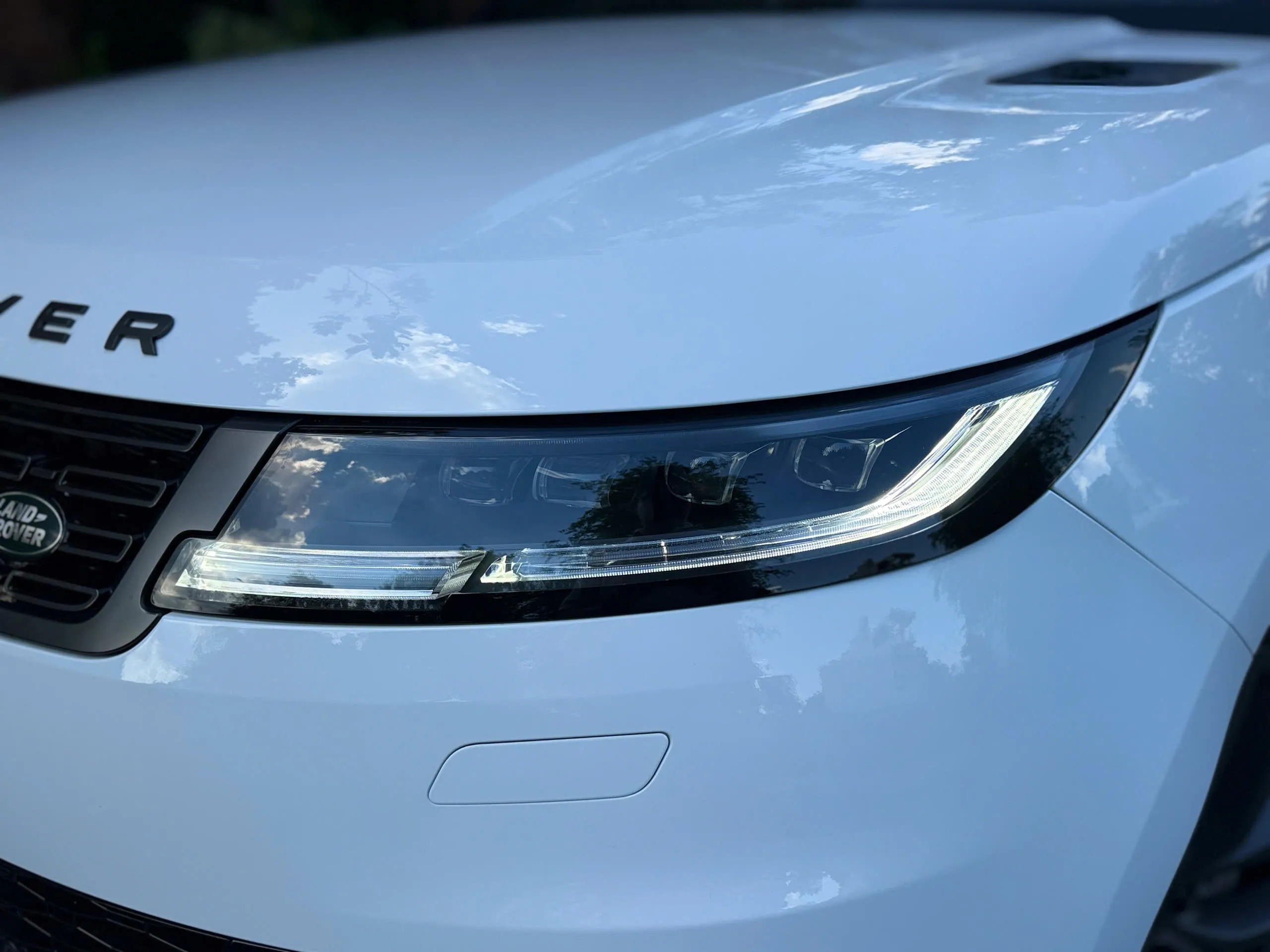 Chi tiết mẫu xe Range Rover Sport PHEV đầu tiên có mặt tại Việt Nam, giá hơn 8 tỷ đồng - 5