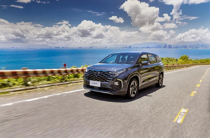 Giá xe Hyundai Custin mới nhất kèm ưu đãi tháng 6/2026 - 9