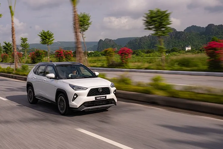Giá xe Toyota Yaris Cross lăn bánh tháng 6/2026, ưu đãi 50% phí trước bạ - 2