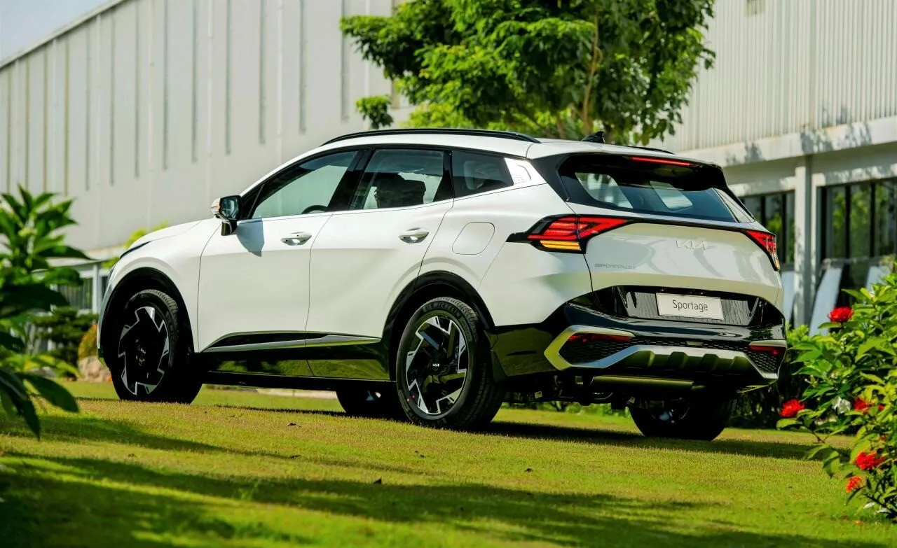 Hai mẫu SUV Kia tầm giá 1 tỷ nổi bật với loạt công nghệ an toàn hiện đại - 7