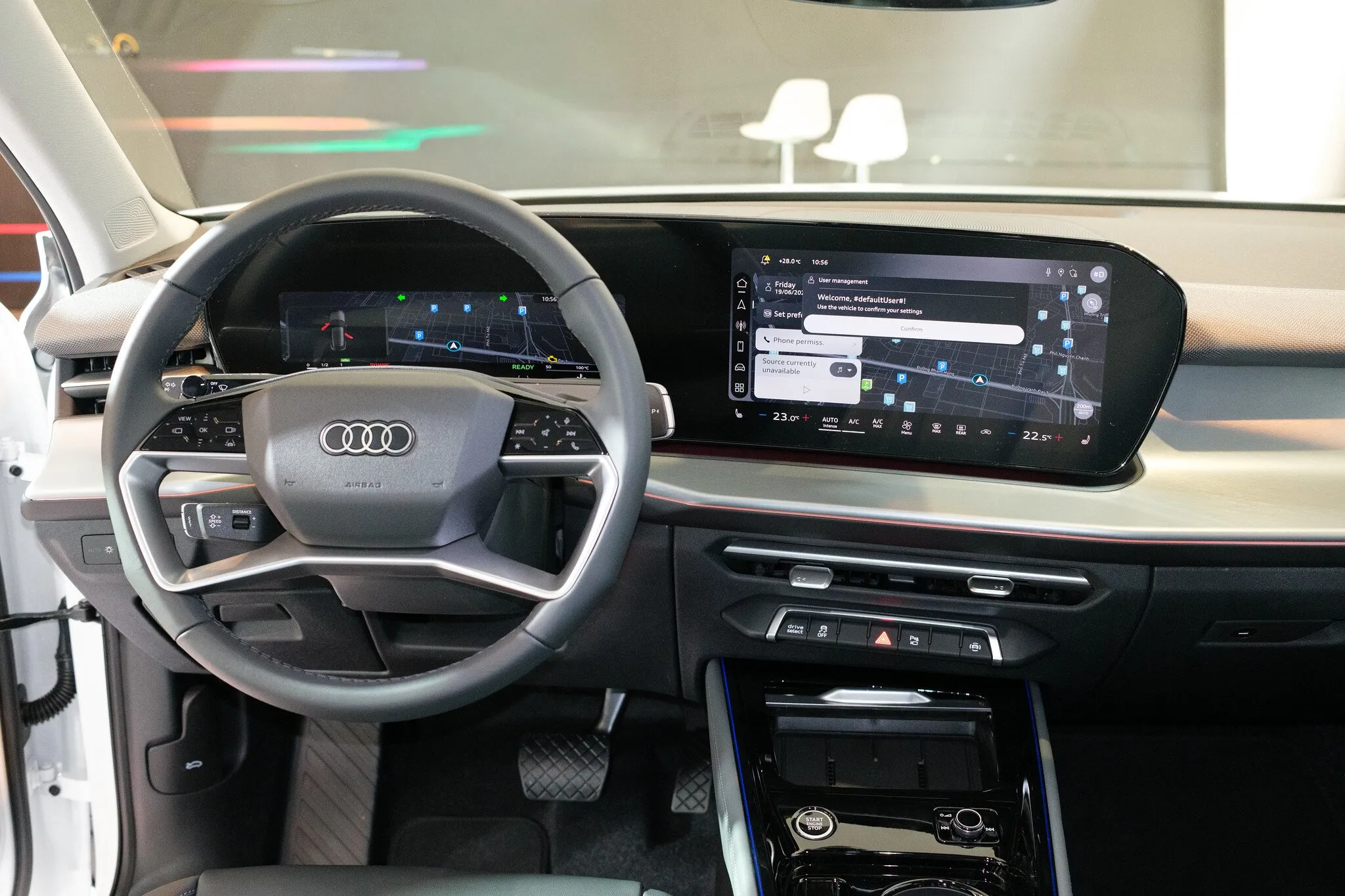 Audi Virtual Cockpit kích thước 11,9 inch và màn hình giải trí trung tâm MMI 12,8 inch.