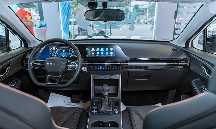 Nhiều tùy chọn màu sắc và trang bị trên Omoda C5