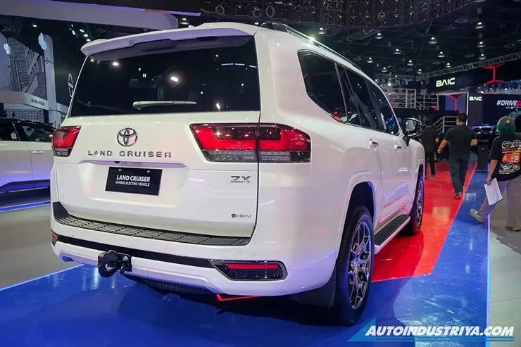 Toyota Land Cruiser Hybrid