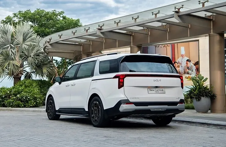 Kia Carnival Hybrid thêm bản mới 