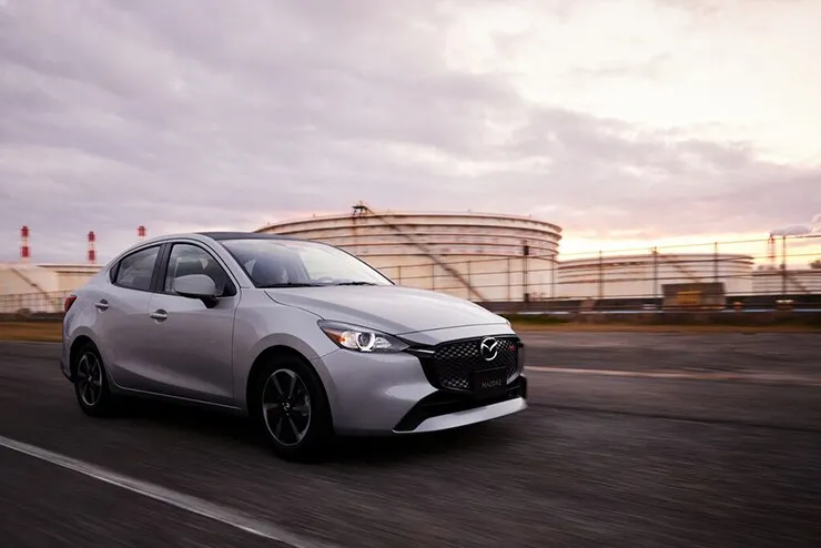 Giá xe Mazda2 niêm yết và lăn bánh tháng 7/2026 - 8