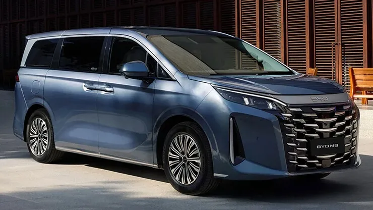 BYD M9.