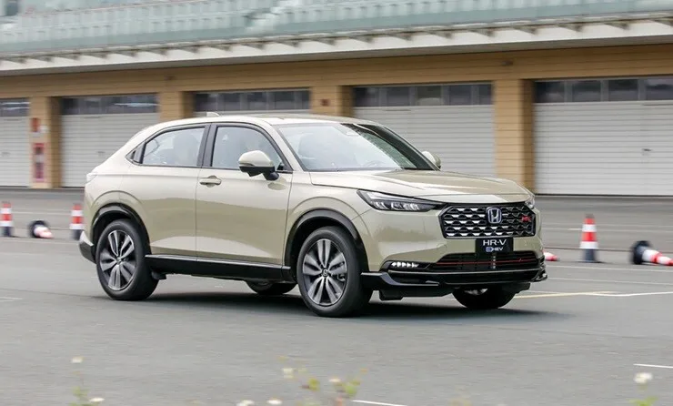 SUV hạng B đồng loạt khuyến mại mạnh: Khách Việt đón 