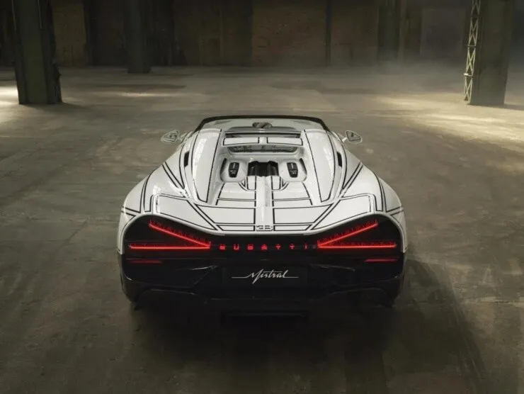 Chiêm ngưỡng siêu xe Bugatti độc bản 