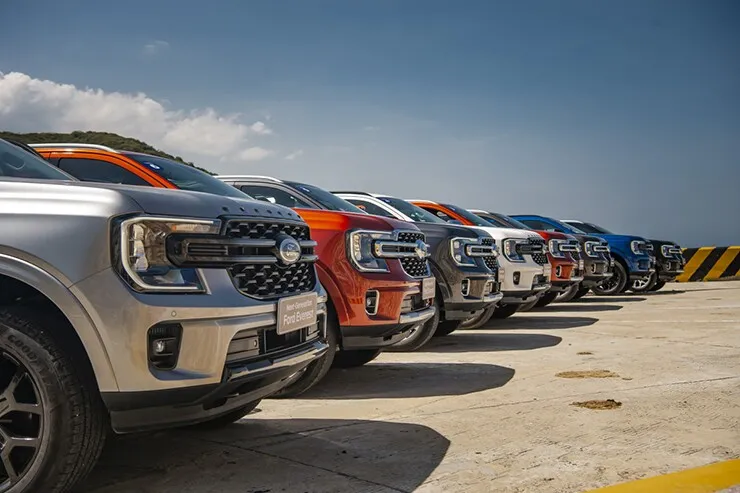 Giá xe Ford Everest lăn bánh kèm ưu đãi tháng 7/2026 - 2