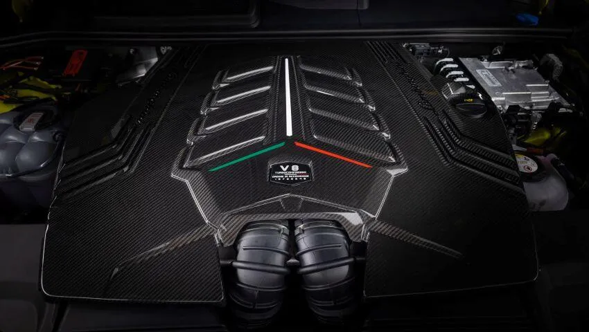 Urus SE Performante có khả năng tăng tốc từ 0-100 km/h trong 3,3 giây, trước khi đạt 200 km/h sau 10,8 giây.