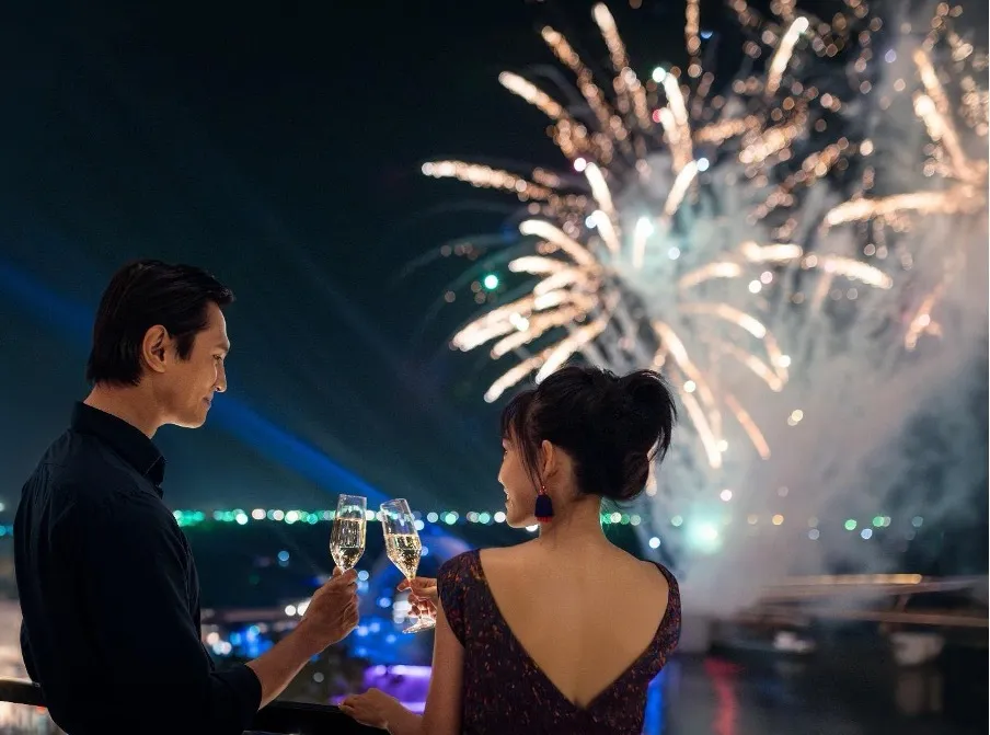 Trải nghiệm ngắm pháo hoa từ La Festa Phu Quoc. Ảnh: Sun Group