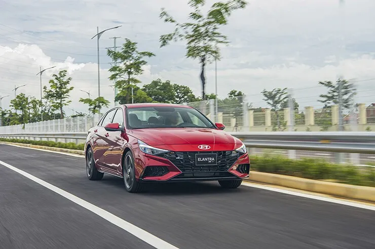Giá xe Hyundai Elantra lăn bánh tháng 7/2026 - 8