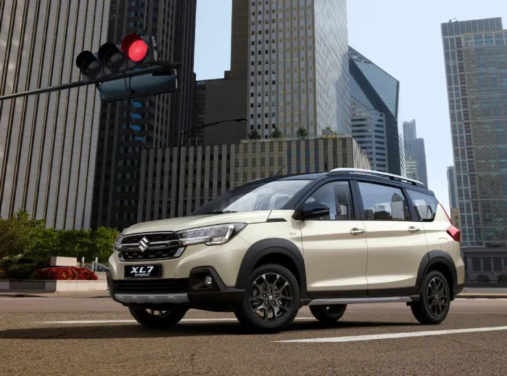 Suzuki XL7 Hybrid