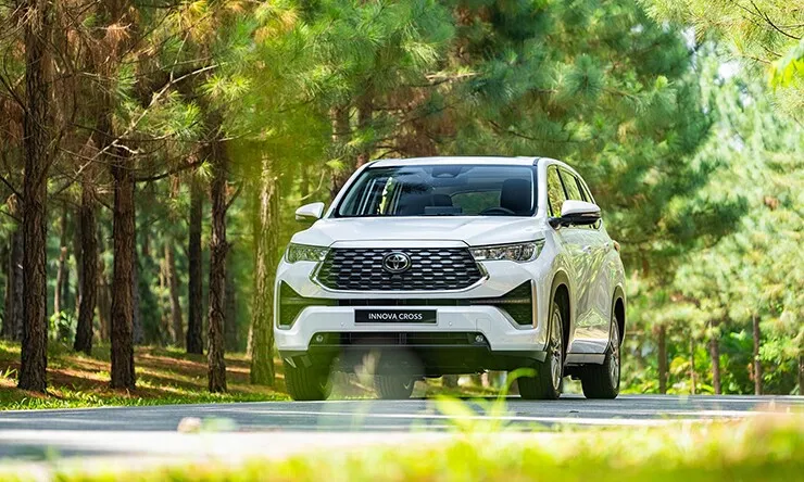 Giá xe Toyota Innova Cross lăn bánh kèm ưu đãi tháng 7/2026 - 4