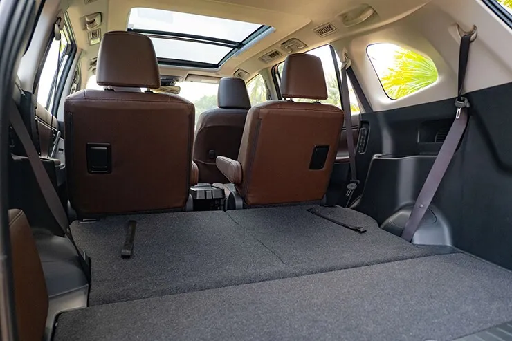 Giá xe Toyota Innova Cross lăn bánh kèm ưu đãi tháng 7/2026 - 11