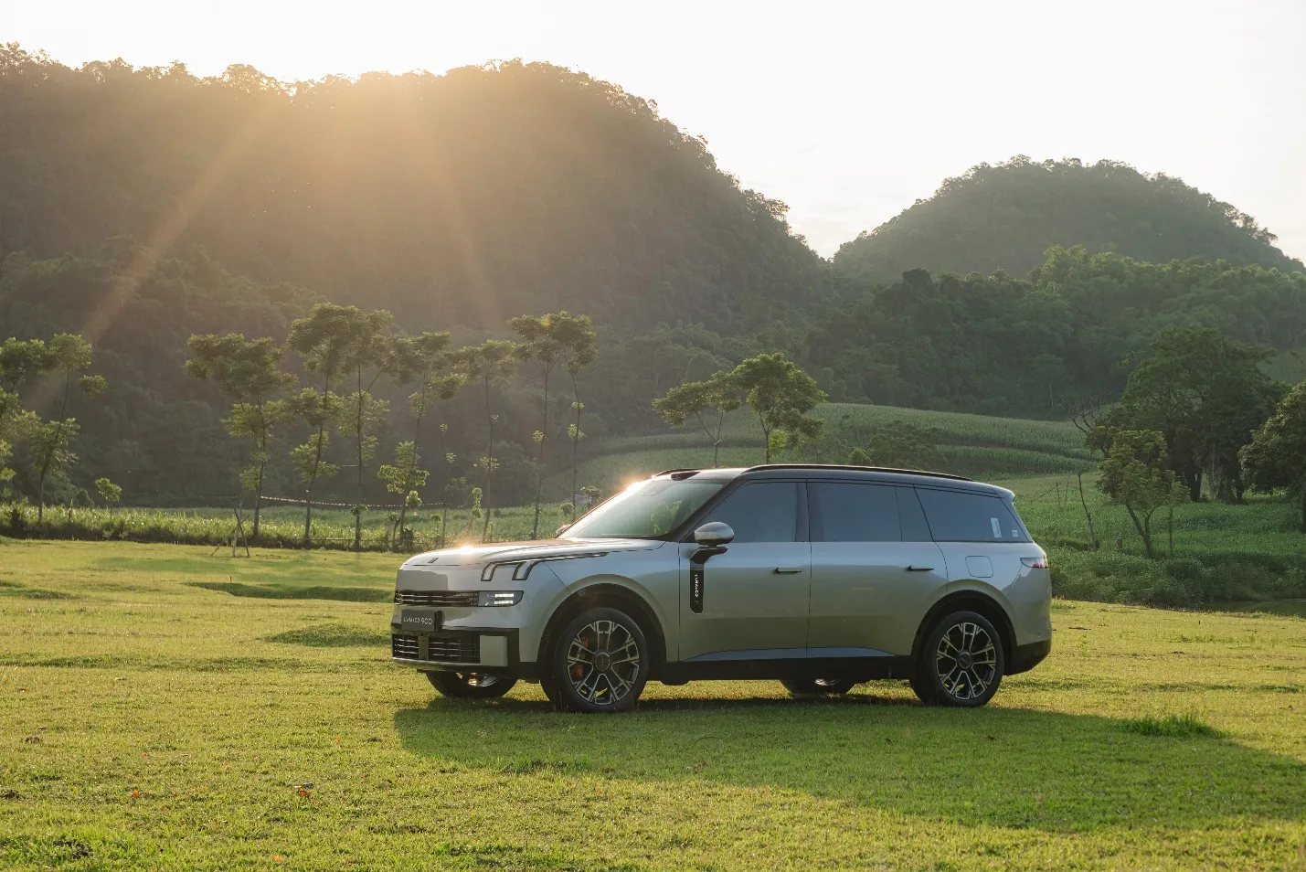 Lynk & Co 900 – Điểm nhấn SUV cao cấp hút khách đại gia Việt - 1