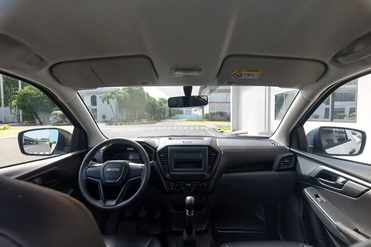 Isuzu ra mắt bán tải mới tại Việt Nam: chở hơn 1 tấn, giá 492 triệu đồng - 7