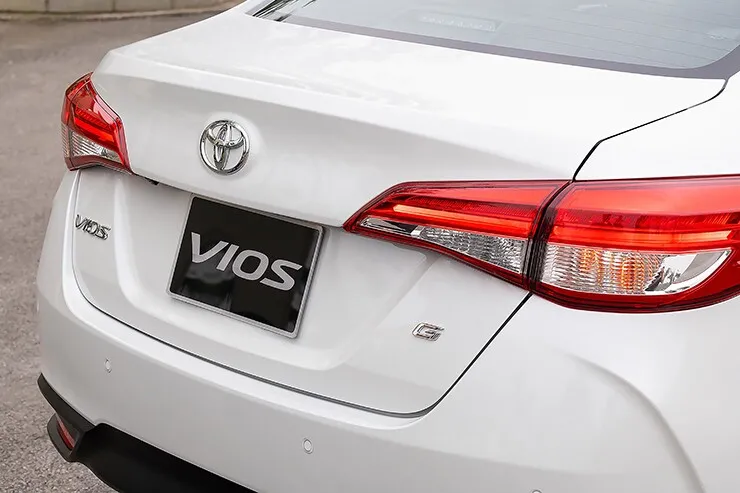 Giá xe Toyota Vios tháng 8/2026, ưu đãi 100% lệ phí trước bạ - 6